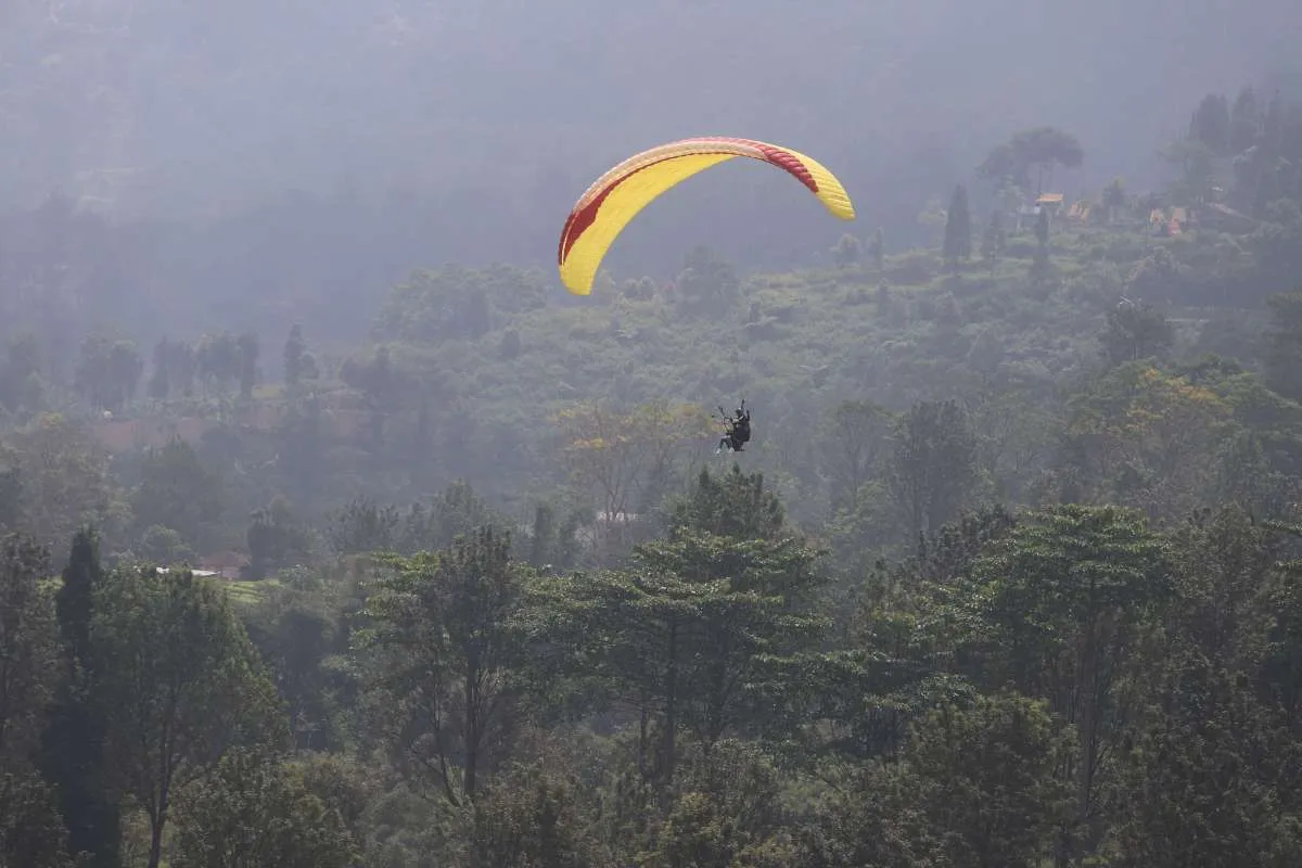 Cek Cuaca Jabar Kamis (29/1): Sebagian Besar Hujan, Ini Wilayah Berawan!