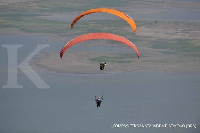 Ada motor trail terbang di Paragliding Festival