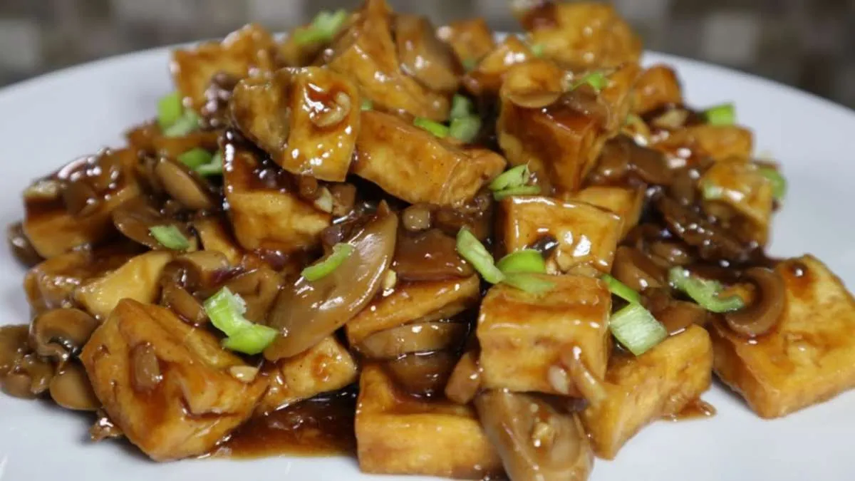 2 Resep Egg Tofu Saus Tiram yang Ringan di Perut untuk Menu Makan Malam