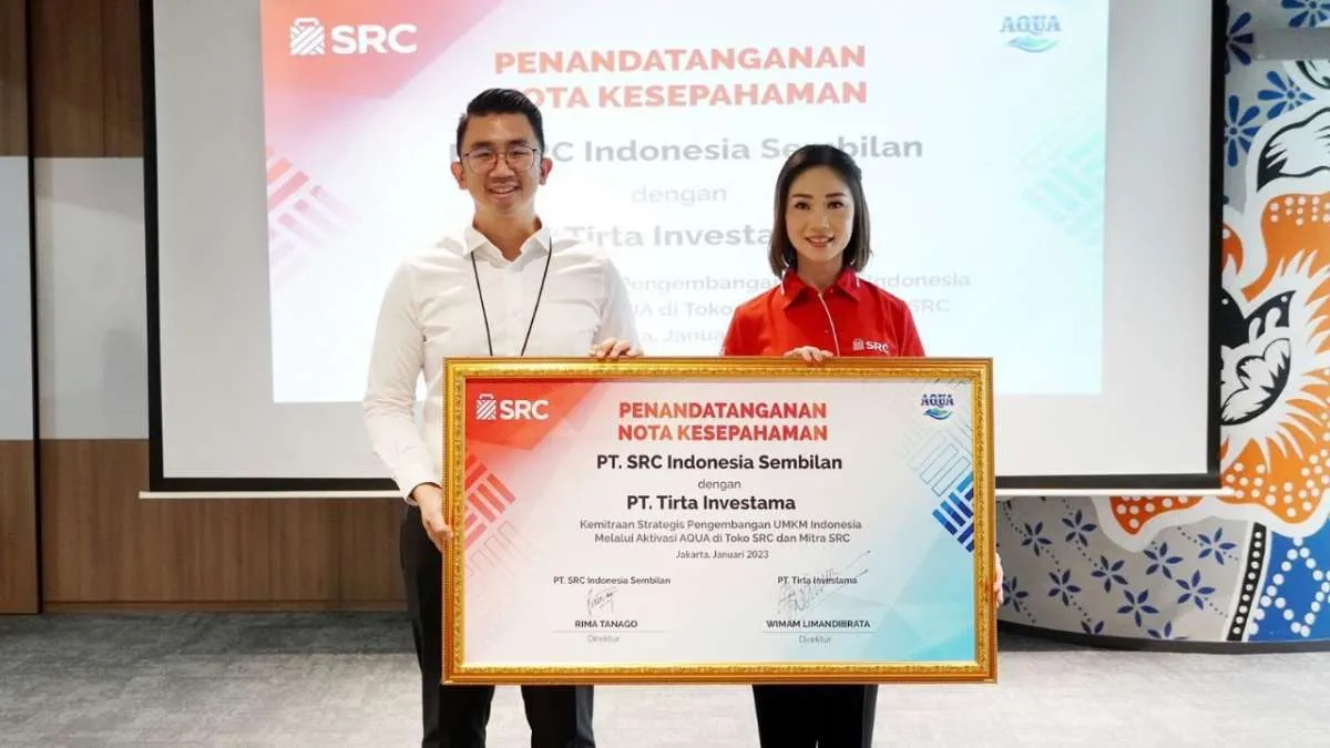 SRC Gandeng AQUA Kembangkan UMKM Toko Kelontong