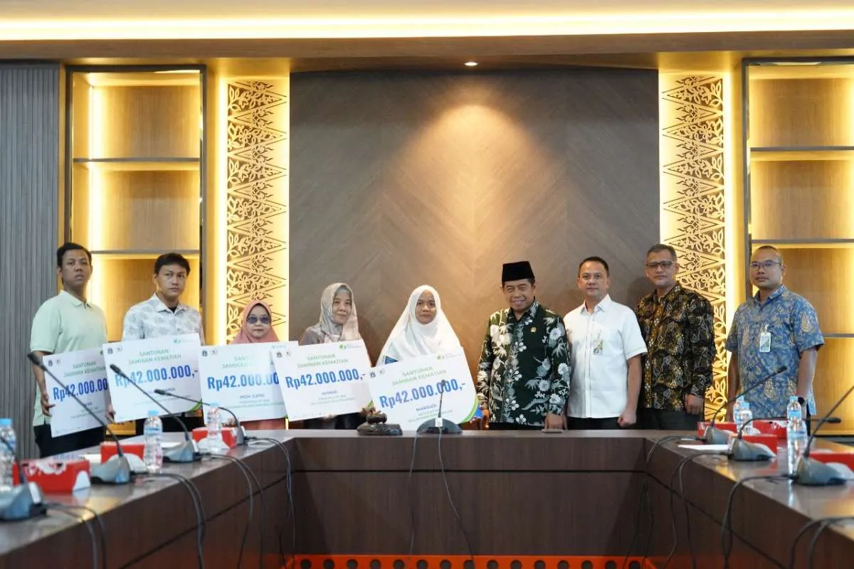 BPJS Ketenagakerjaan Beri Santunan Jaminan Kematian ke-5 Ahli Waris Pengurus RT/RW