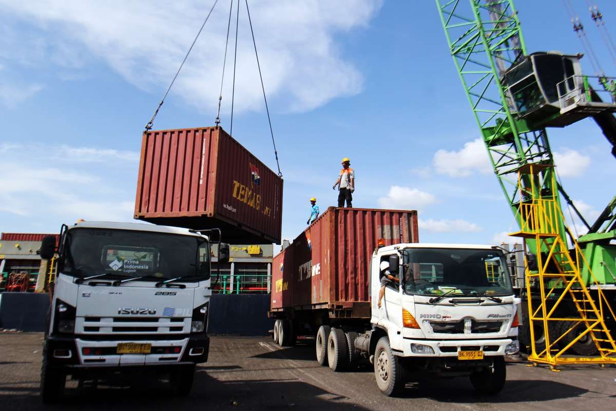 Indonesia Surplus Neraca Dagang 65 Bulan Berturut-Turut, Tapi Surplus Makin Mini