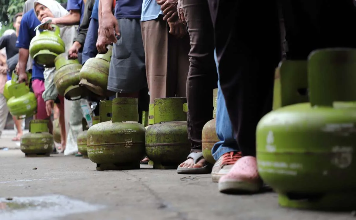 Kebijakan Bahlil Larang Jual LPG 3 Kg Lewat Pengecer Picu Kelangkaan Buatan