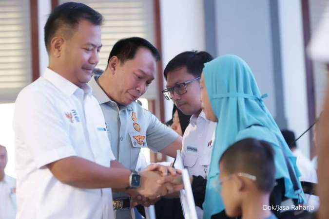 Jasa Raharja Serahkan Santunan kepada Ahli Waris Kecelakaan KA Bandung