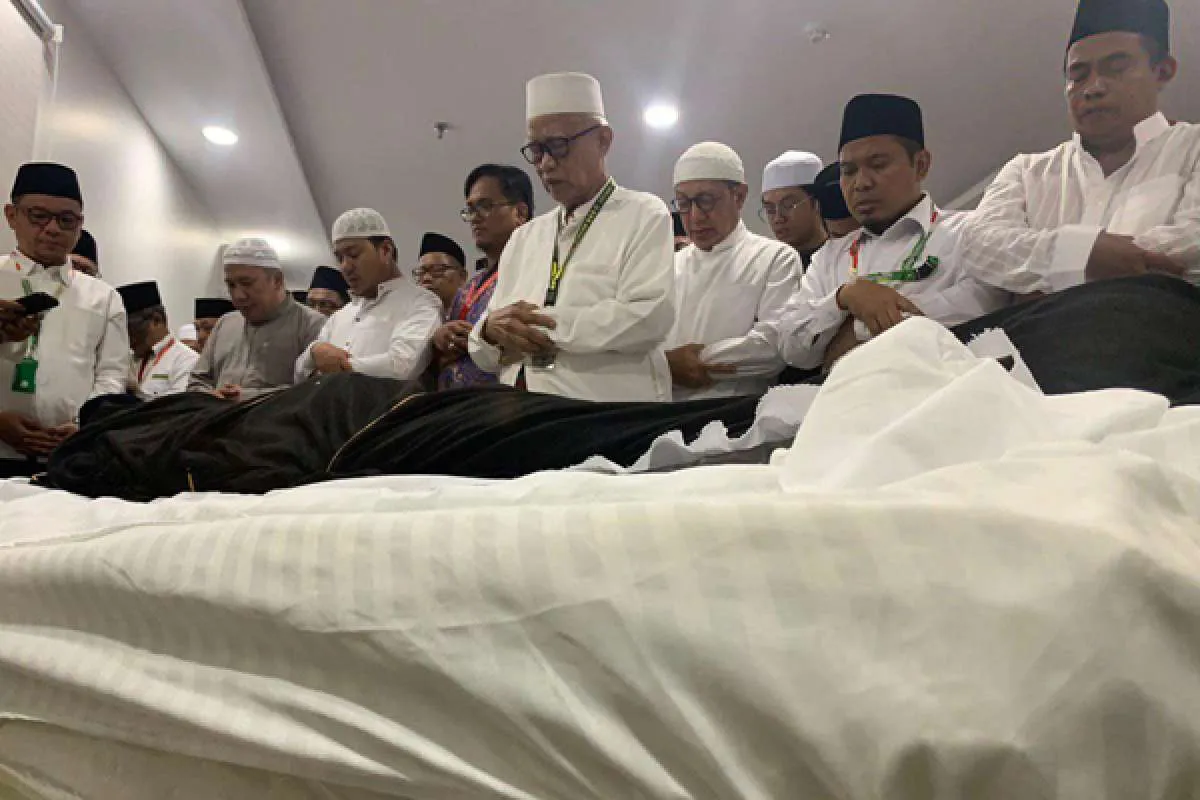 Mengenang Mbah Moen, kyai sederhana dari Rembang