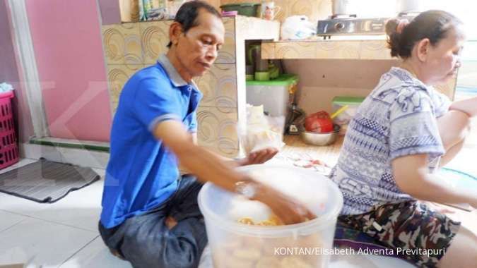 Kampung Kembang Goyang, tempat produksi camilan tradisional (Bagian 3)