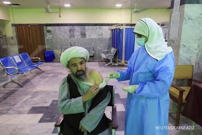 Pakistan Aims for Lower Economic Growth, Sees Double-Digit Inflation 2022/23 Budget