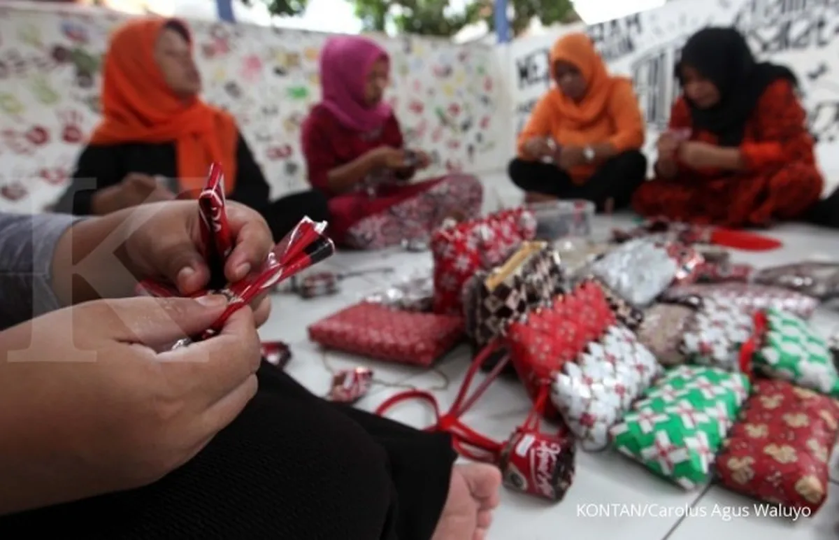  Komisi XI DPR minta suku bunga KUR turun