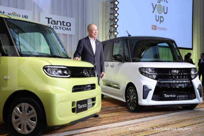 Toyota Says President, Chairman of Scandal-hit Daihatsu Unit to Step Down