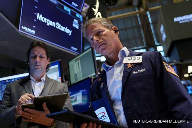 Wall Street: Dow Jatuh Terseret Saham Salesforce, Meredam Optimisme Kesepakatan Utang