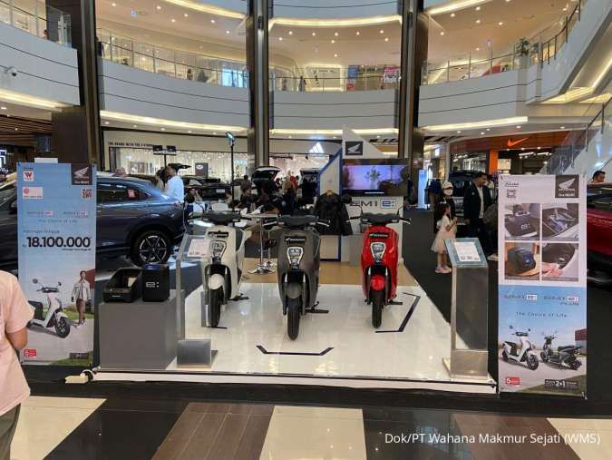 Honda EM1 Sapa Warga Tangerang di Honda EV Exhibition, Kenalkan Sepeda Motor Listrik