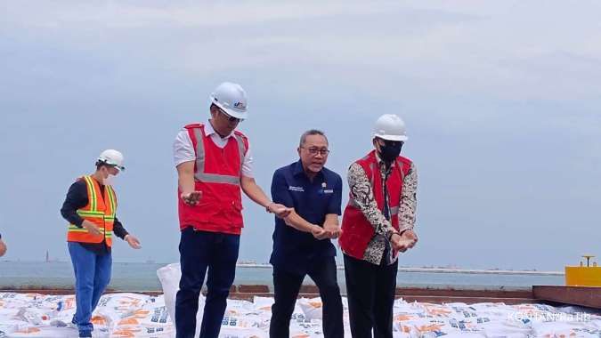 Jaga Stabilitas Harga, Mendag Pastikan 200 Ribu Ton Beras Bulog Tiba di Tanjung Priok