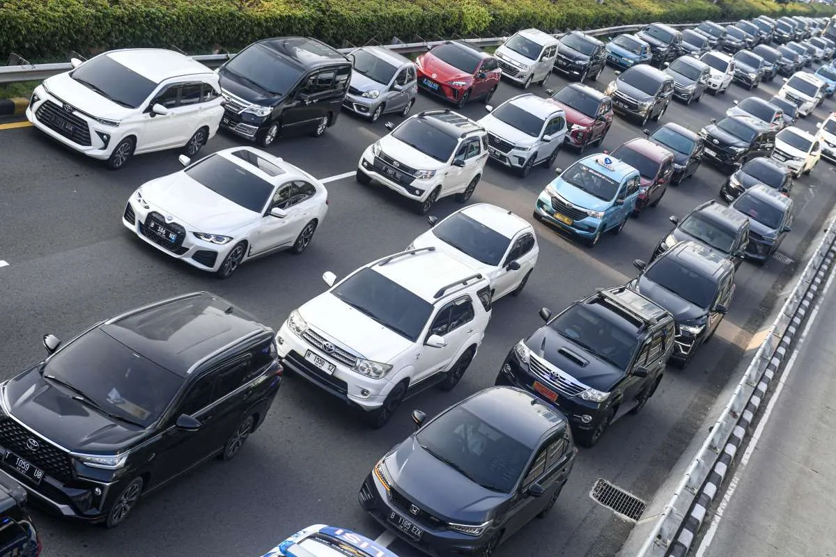 Rencana Pemberian Insentif Mobil Hybrid Kurang Optimalkan Turunkan Emisi