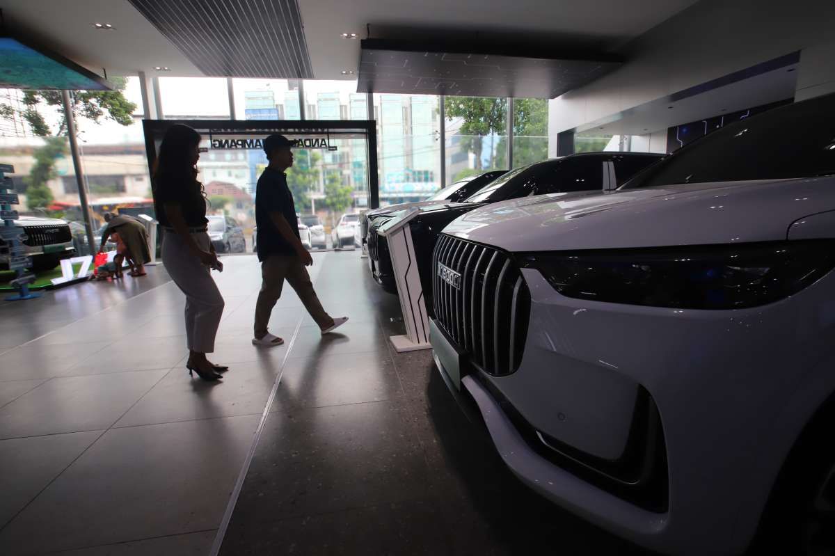 Kredit Mobil Multifinance Masih Tertatih