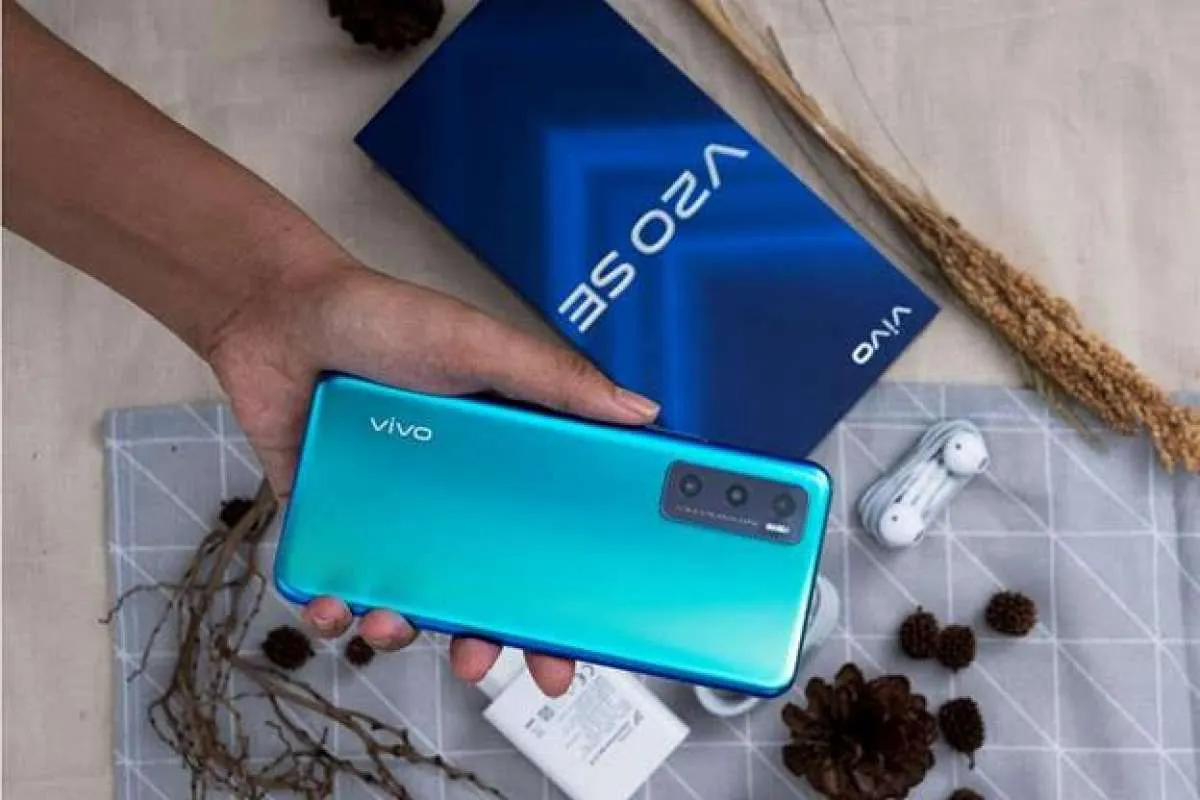 Semakin murah, harga HP Vivo V20 Juni 2021 hanya Rp 4,3 jutaan