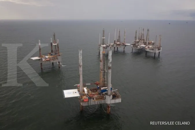 Nearly 30% of US Gulf of Mexico Oil Output Offline After Storm