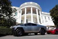 Penjualan Mobil Listrik Tesla di Eropa Kalah Saing