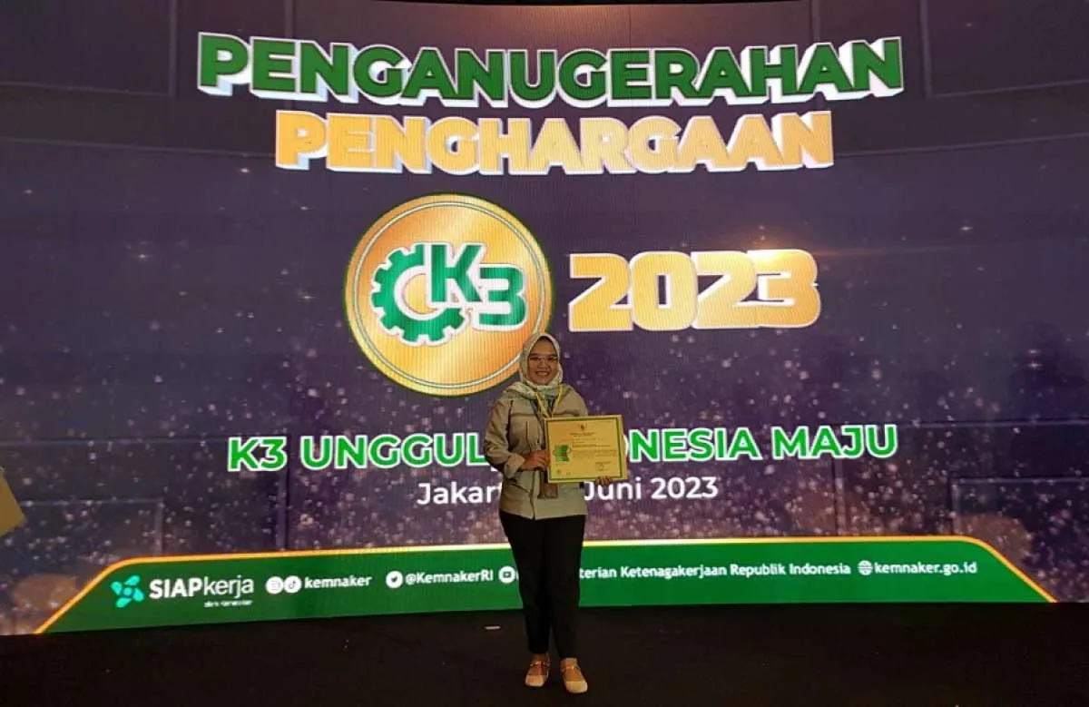 Bangun Tol Cisumdawu, Brantas Abipraya Raih  Dua Penghargaan Zero Accident