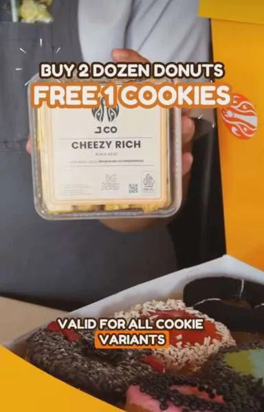 Promo JCO Beli 2 Dozen Donuts Free Cookies Agustus 2025