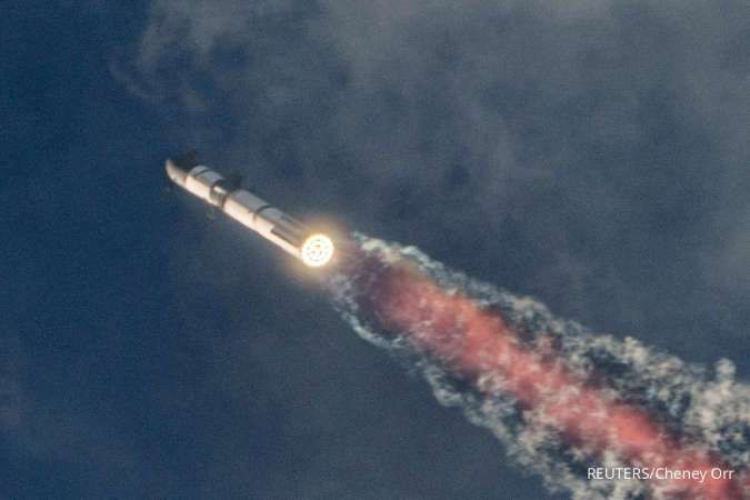 Roket Starship SpaceX Meledak di Luar Angkasa, Serpihan Jatuh di Karibia