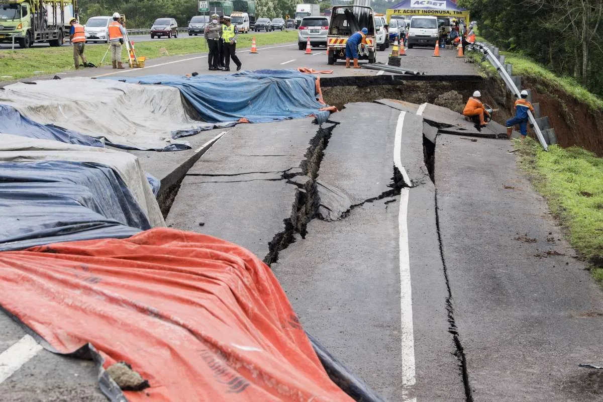 PVMBG ungkap penyebab amblesnya jalan di Tol Cipali 