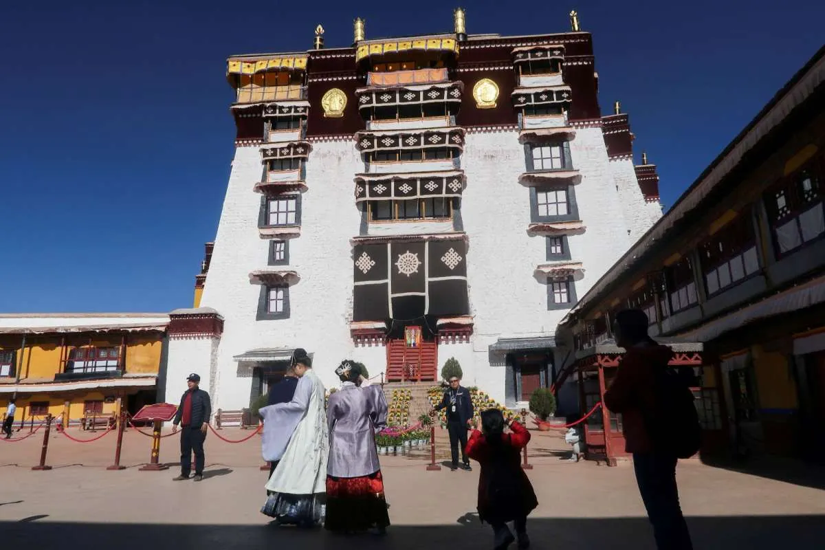 China Tahan 1.000 Orang Lebih di Tibet, Apa yang Terjadi? 