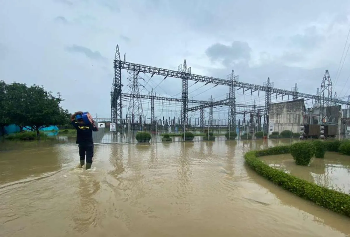 PLN: 99% Gardu listrik terdampak banjir di Jawa Barat sudah normal