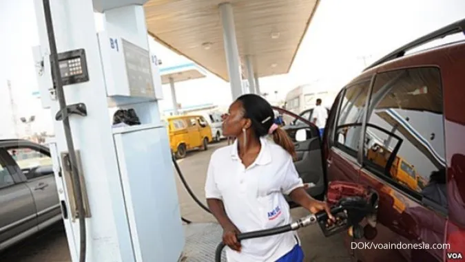 Nigerian oil union begins nationwide strike