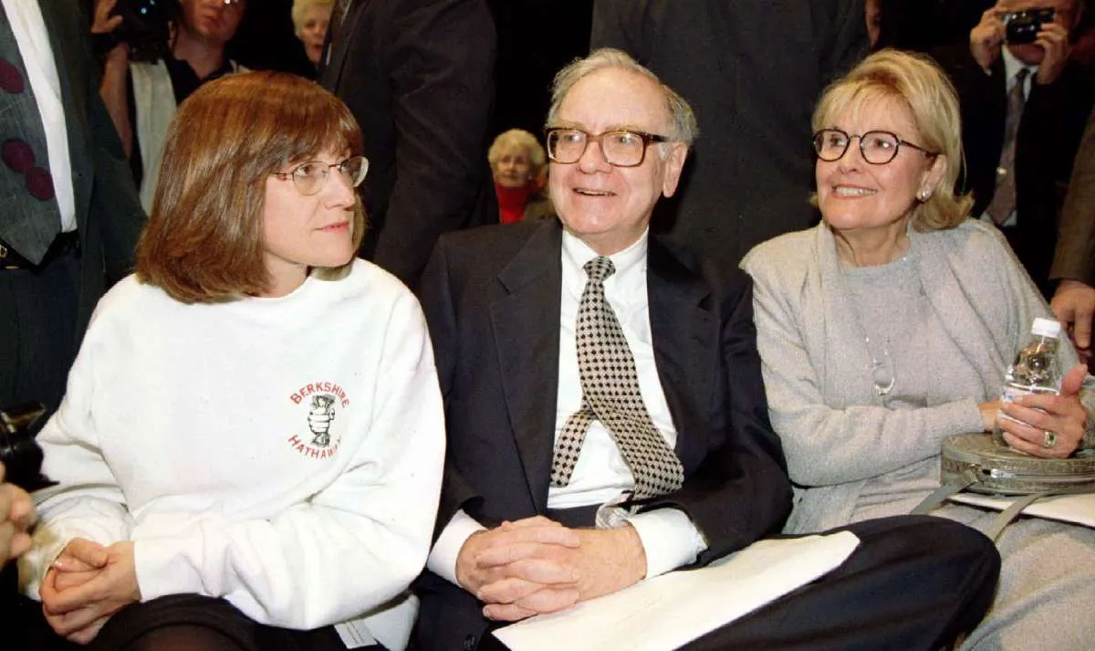 Warren Buffett mulai beri banyak peran para calon penerusnya di Berkshire
