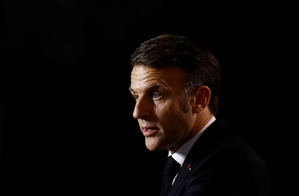 Macron Hadapi Tenggat Penentuan Perdana Menteri Baru Prancis di Tengah Krisis Politik