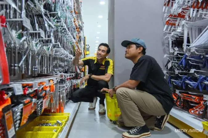 Tak Hanya Ibu, Ayah Juga Bisa Ciptakan Momen Spesial di Rumah ala MR.D.I.Y.