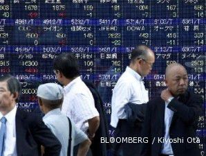 Untuk pertama kali sejak Juni, indeks Nikkei ditutup di atas level 10.000