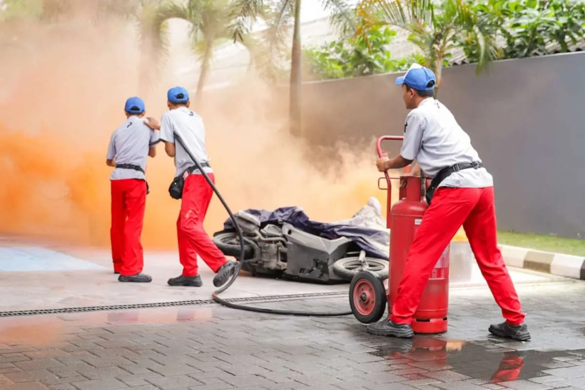 Pertamina Retail Persiapkan Pekerja SPBU Hadapi Situasi Darurat Melalui Simulasi PKD