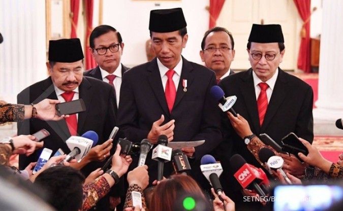 Ditanya kasus Munir, Jokowi pilih mundur tersenyum