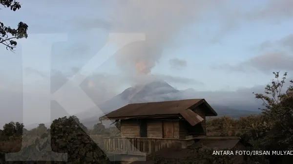 Sinabung’s ash blankets Berastagi city