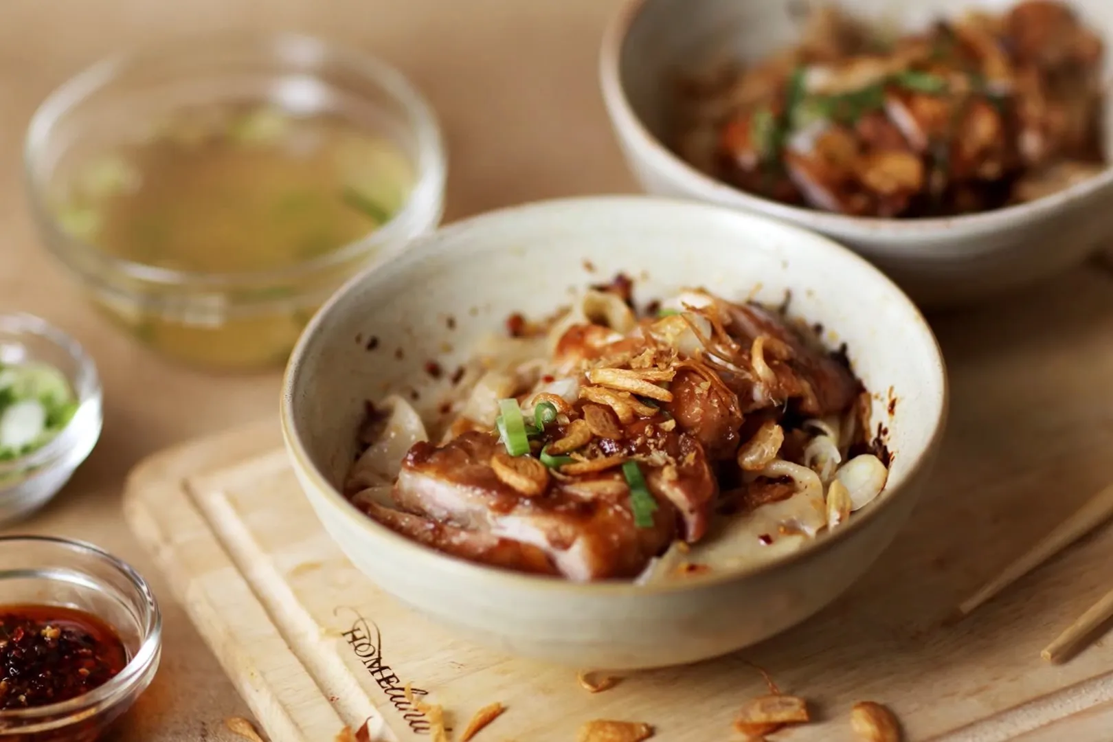 Mie Sobek & Pangsit Chili Oil khas Bandung