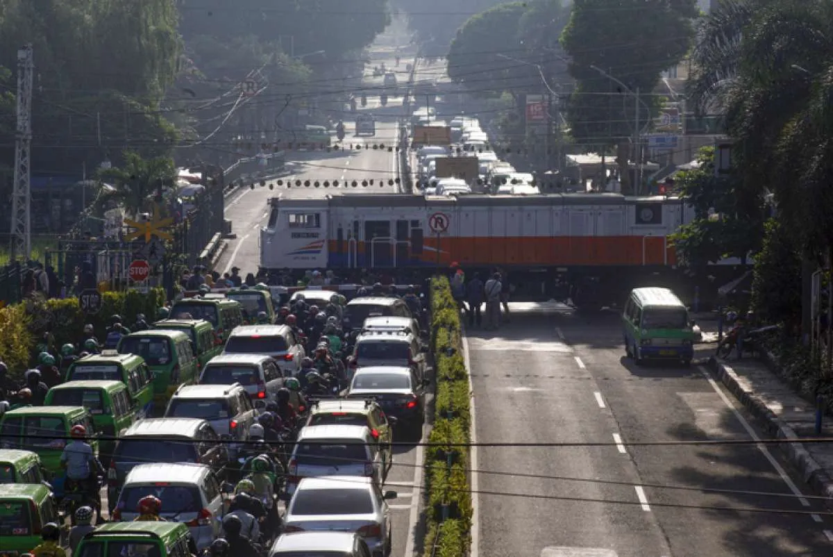 Mitigasi Insiden di Perlintasan KA Sebidang, DJKA Kaji Instrumen Pengaman Tambahan