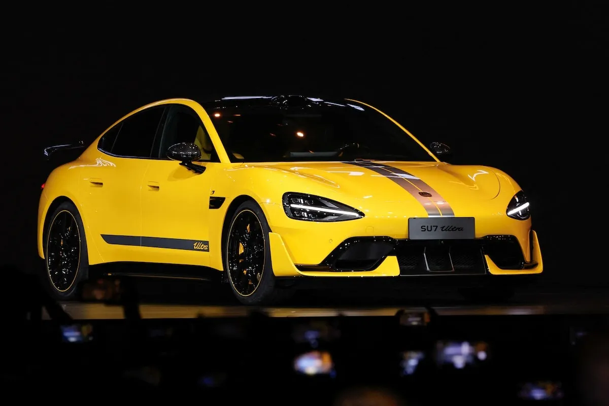 Xiaomi SU7 Ultra Kalahkan Porsche Taycan, Kecepatannya Mengagumkan!