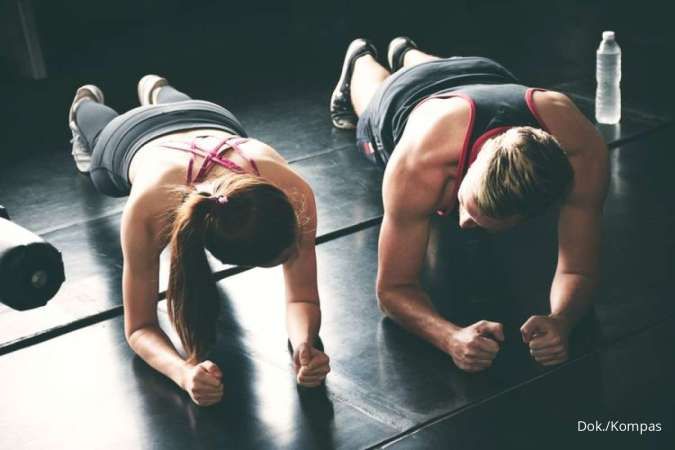 5 Manfaat Olahraga Plank Setiap Hari, Memperbaiki Postur hingga Mengurangi Stres
