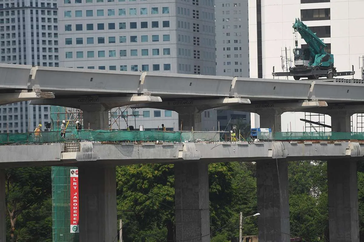 Percepat pembangunan LRT Jabobek, KAI teken perjanjian kredit tambahan Rp 4,2 triliun