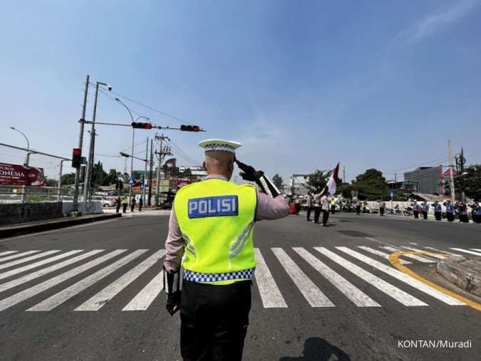 Komisi I DPR Setuju Usulan Gaji Polisi & TNI 2024 Naik 8%, Berapa Gaji Polisi 2023?