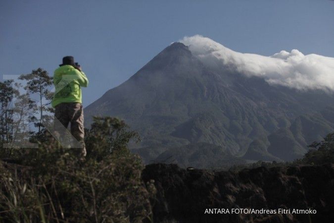 Gunung Merapi meletus dengan tinggi kolom letusan 1.000 meter