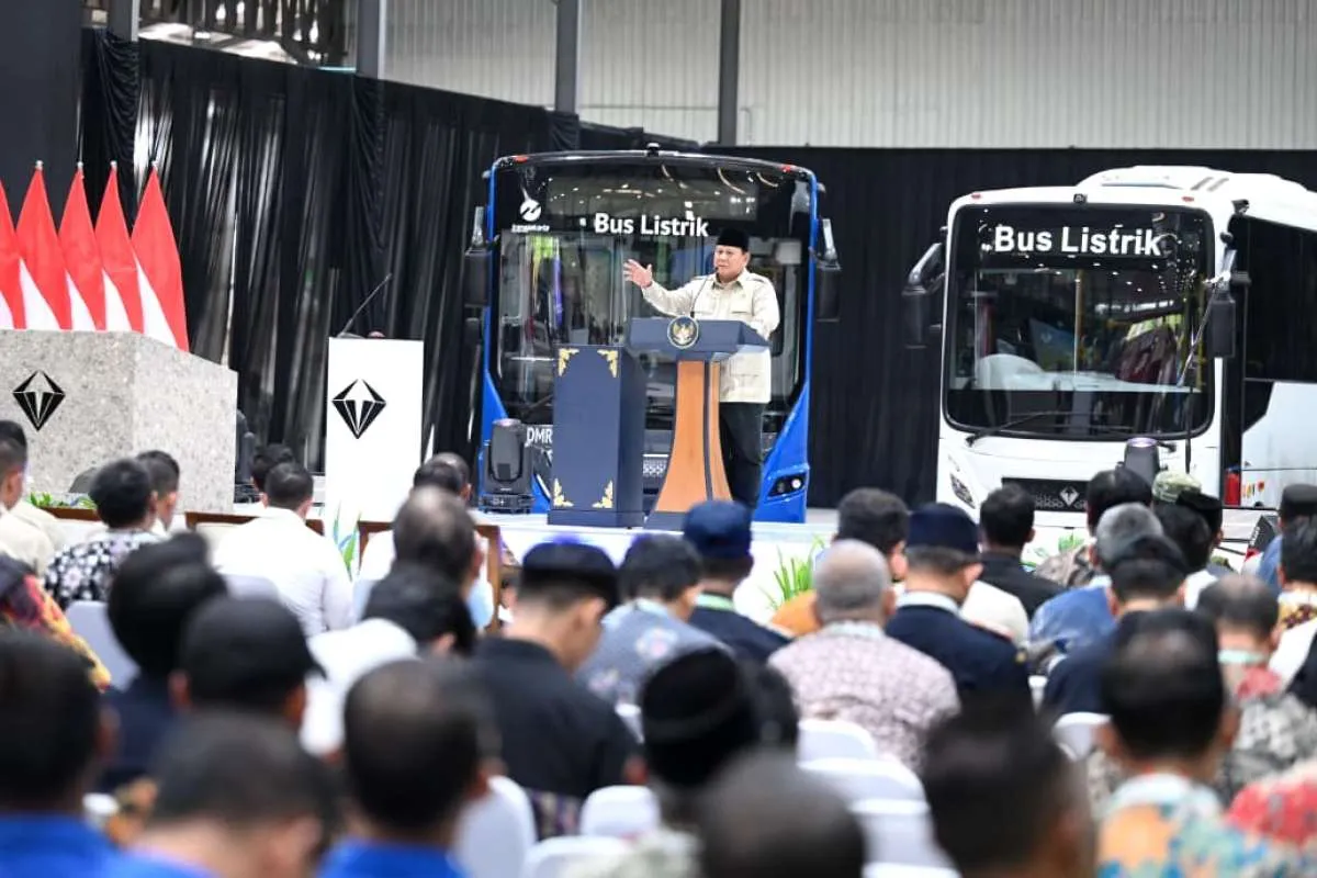 Prabowo Minta Pemda Prioritaskan Beli Produk Dalam Negeri Untuk Transportasi