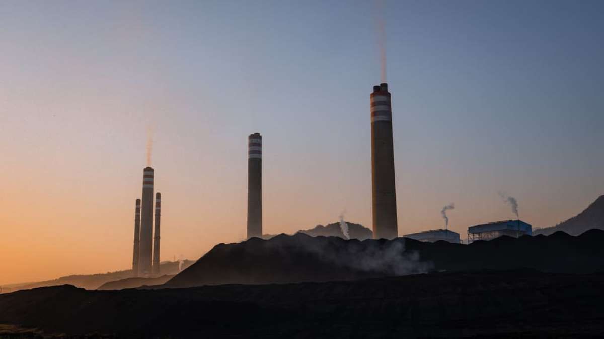 Ada Persoalan Sistemik  di Suplai Batubara PLTU