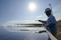 Kompensasi Cair Tiap Bulan, PLN&Pertamina Diminta Genjot Energi Hijau & Jaga Cashflow