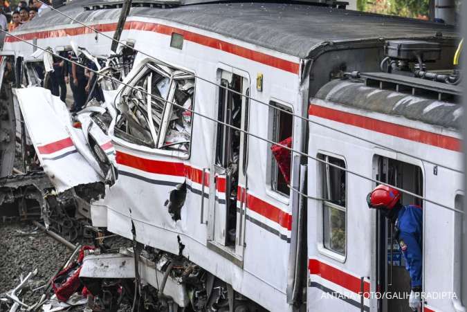 Kecelakaan KA Argo Bromo vs Commuter Line di Bekasi Timur, 15 Orang Meninggal