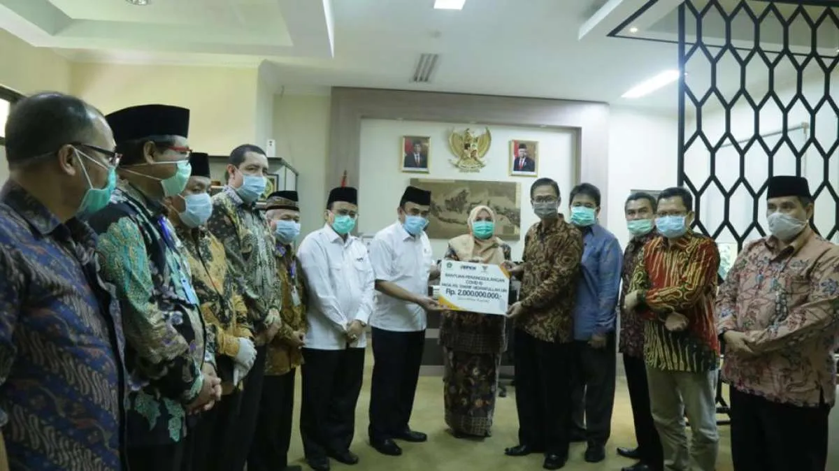 Perkuat penanganan Covid-19, BPKH berikan dana bantuan Rp 5 miliar