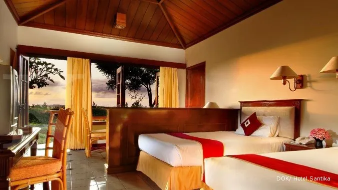  Hotel Santika