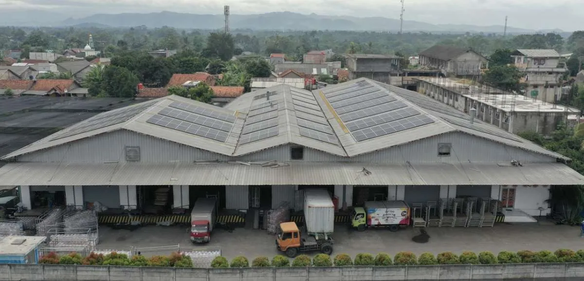 Perusahaan AMDK Terkemuka di Indonesia Mulai Terapkan Prinsip ESG dengan Pasang PLTS 