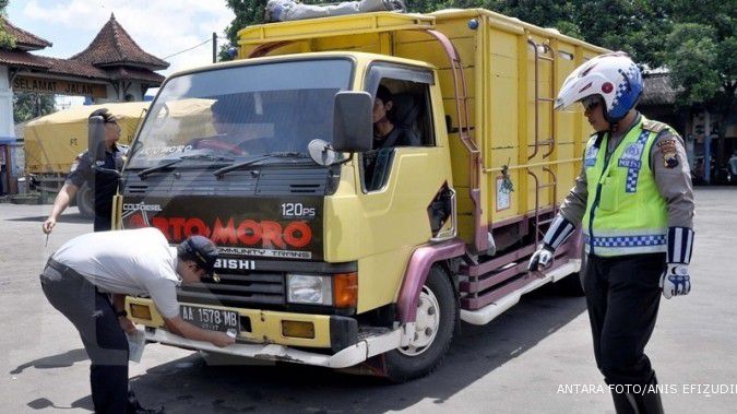 Gara-gara kelebihan dimensi, Kemenhub potong truk di Bekasi